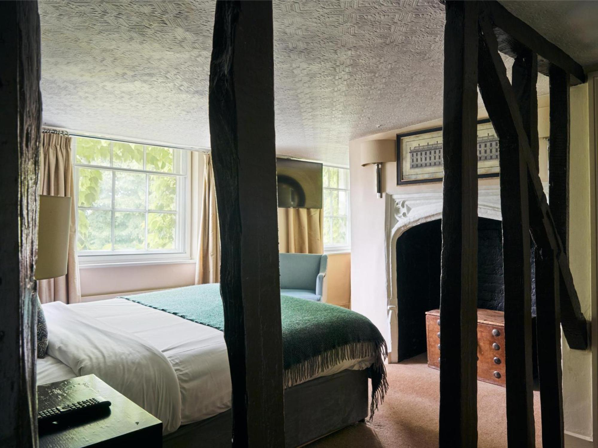 The Talbot Inn Woking Exteriér fotografie