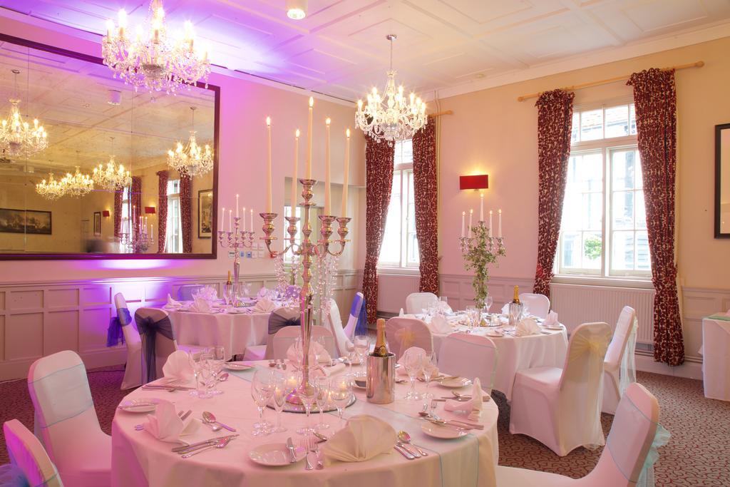 The Talbot Inn Woking Exteriér fotografie