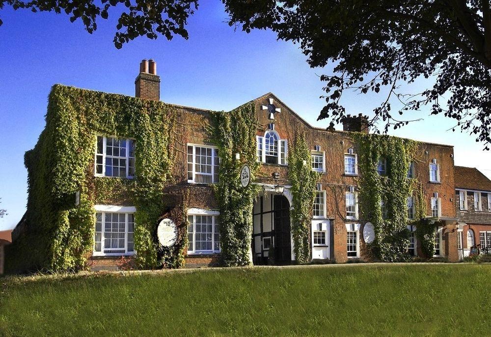 The Talbot Inn Woking Exteriér fotografie