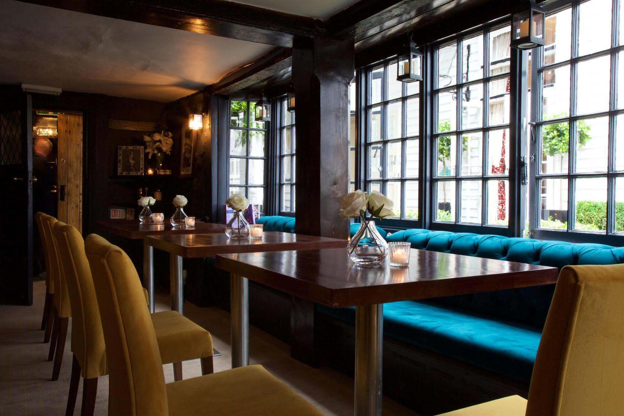 The Talbot Inn Woking Exteriér fotografie